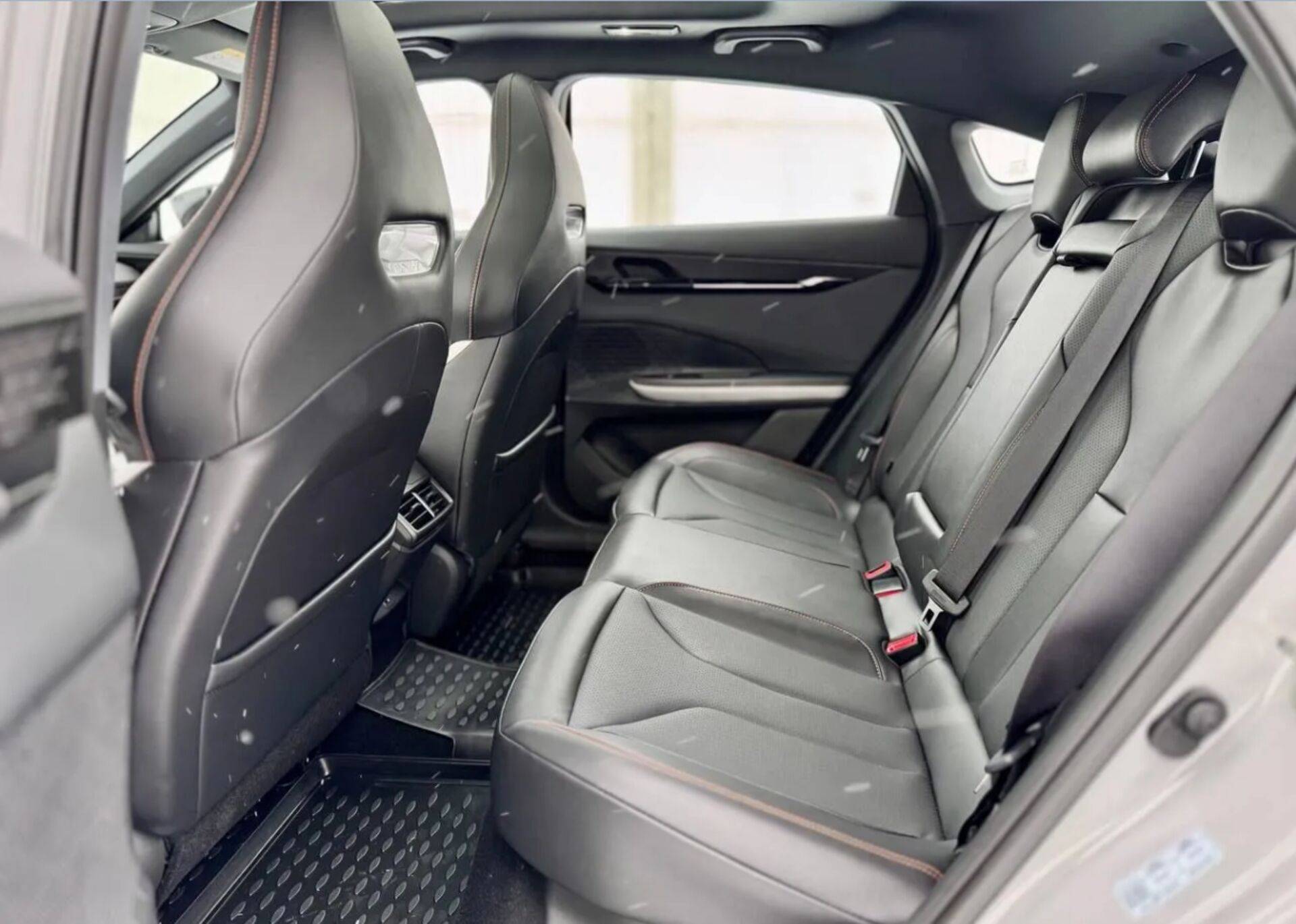 Changan Uni-V LX 1.5T 7DCT