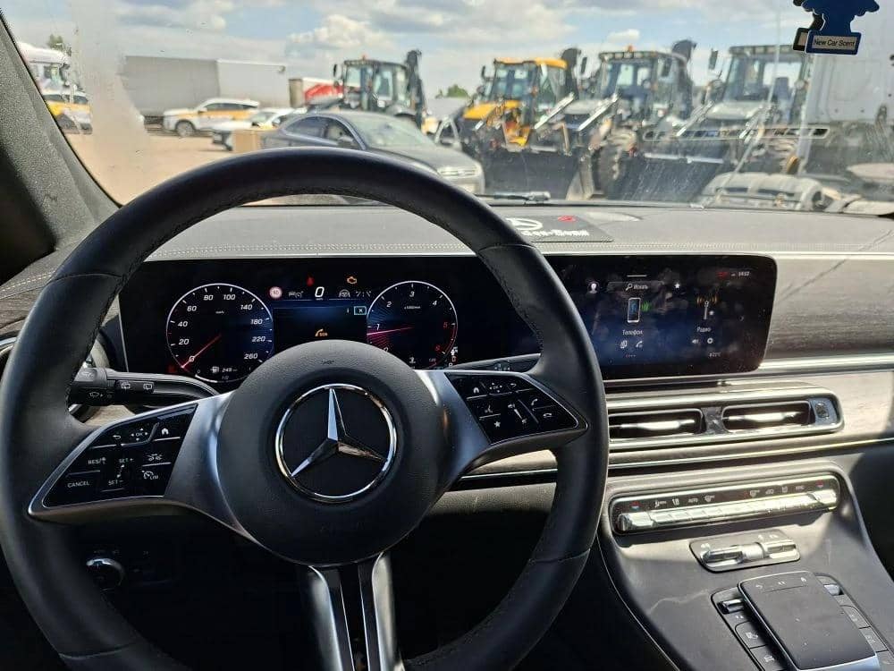 Mercedes-Benz V,  51 485 км, 2025 года в лизинг