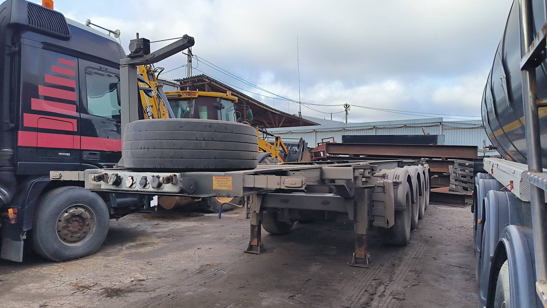 Тонар Контейнеровоз 9988, 2023 года в лизинг