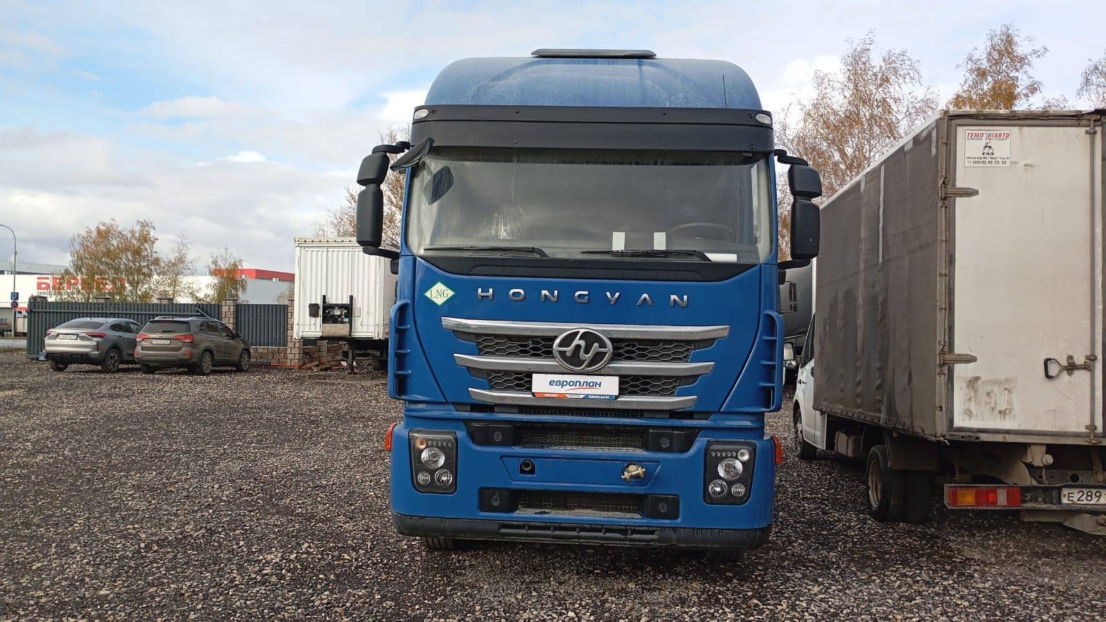 HONGYAN CQ4187HD12381T LNG,  6 000 км, 2023 года в лизинг