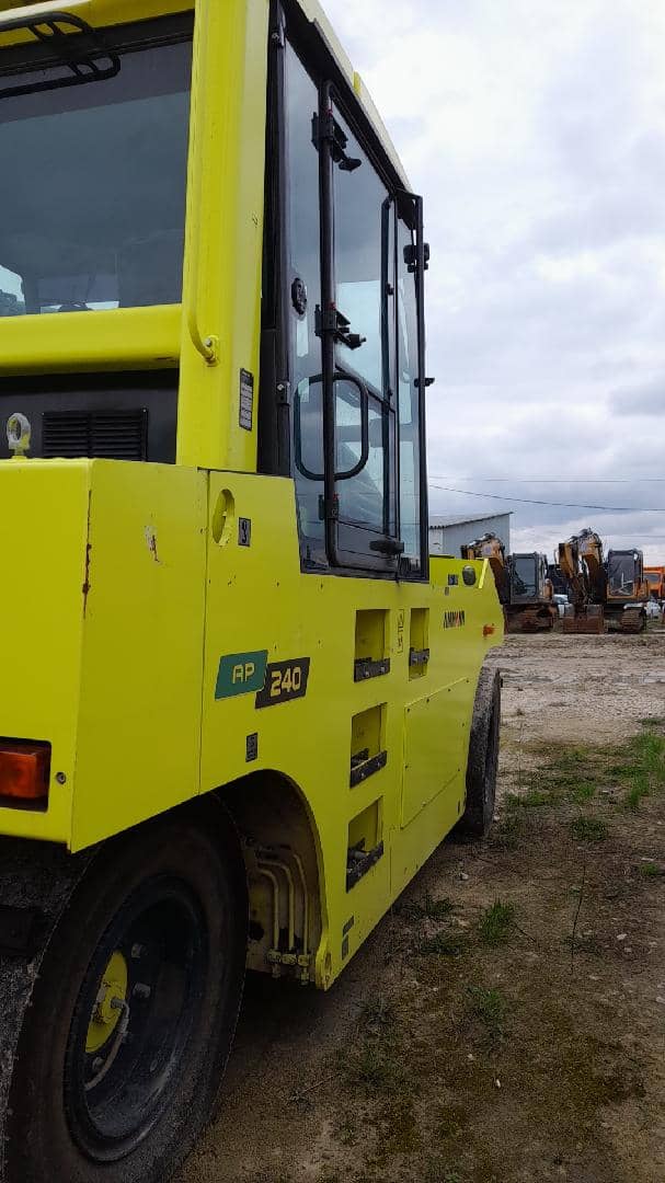AMMANN AP240,  2 426 км, 2017 года в лизинг