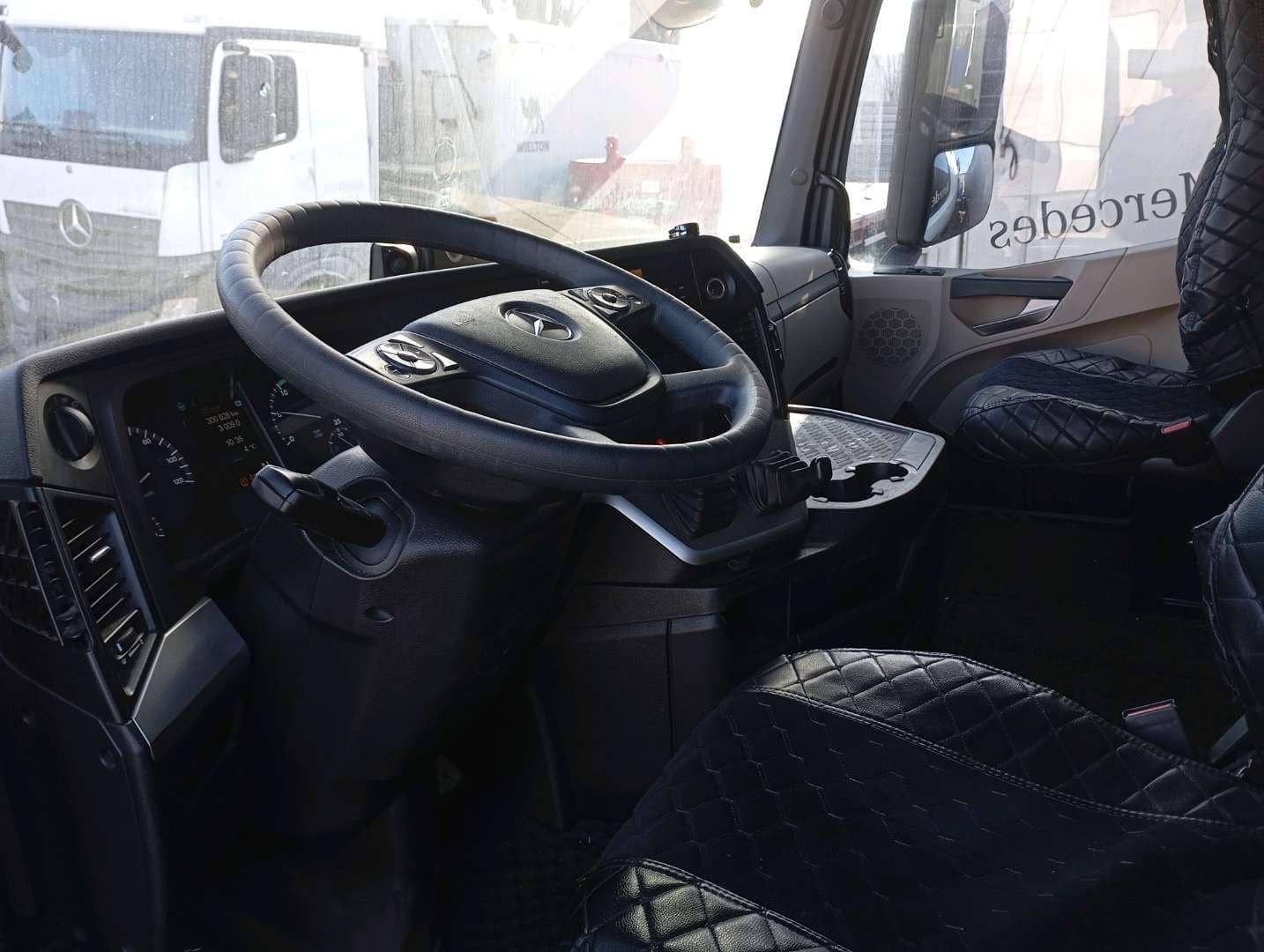 Mercedes-Benz Actros 1853,  306 028 км, 2023 года в лизинг