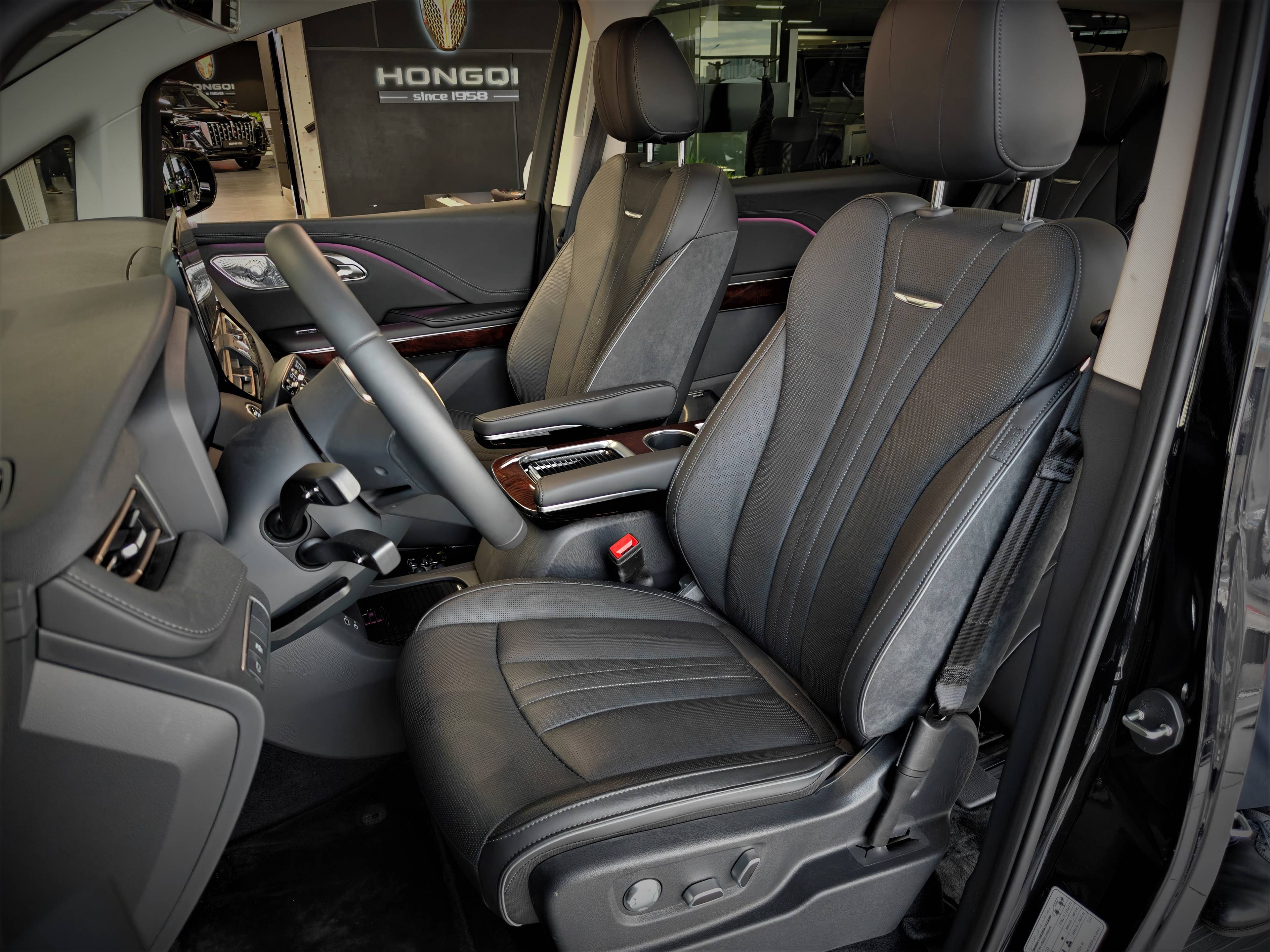 Hongqi HQ9 2.0Т Делюкс (Deluxe)