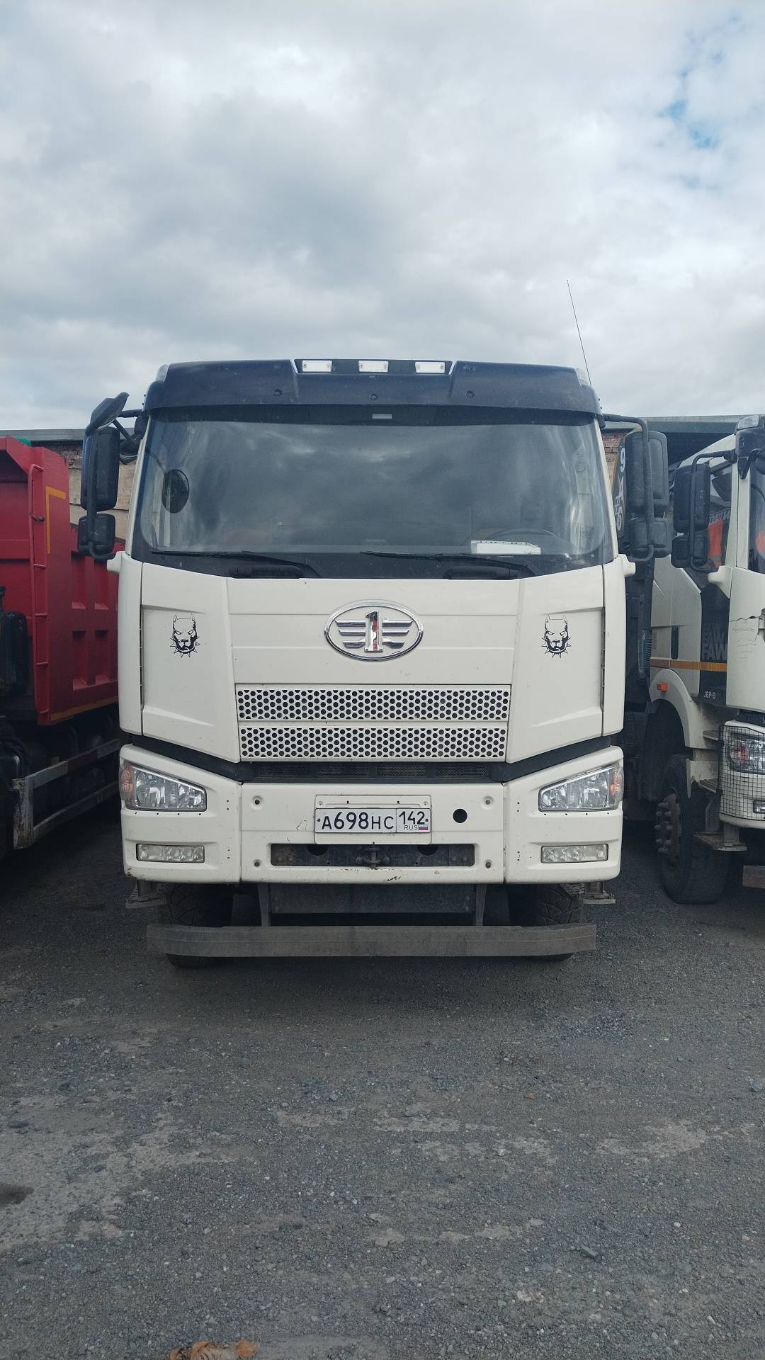 FAW CA3310P66K24T4E5 8х4,  137 976 км, 2023 года в лизинг
