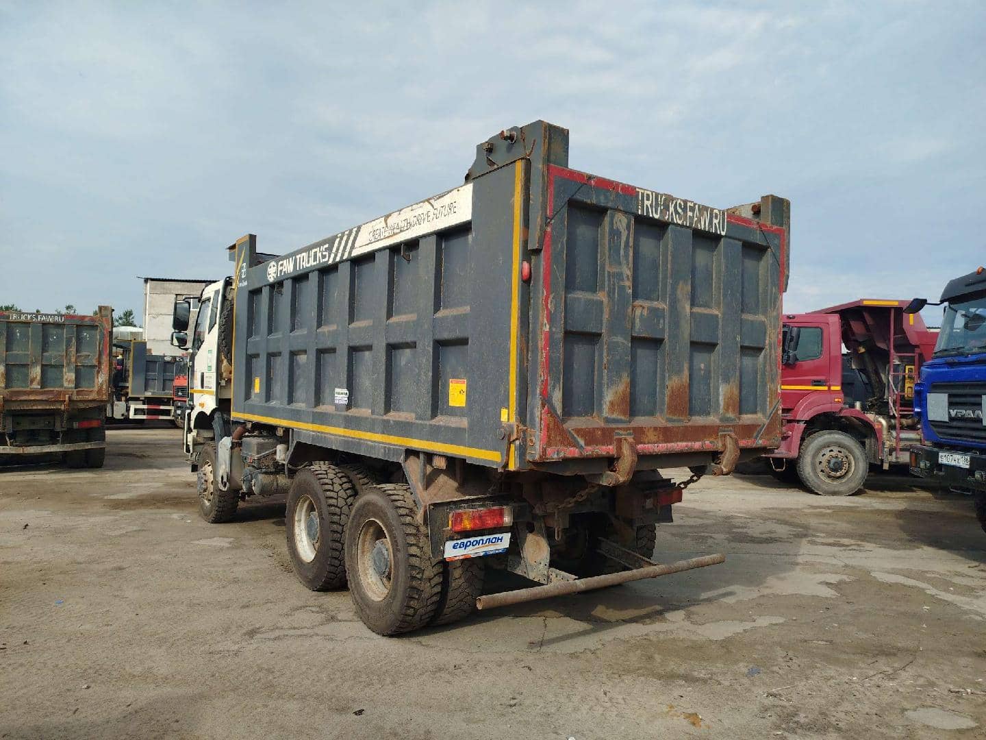 FAW CA3250P66K24L1TE5 6x6,  78 489 км, 2023 года в лизинг