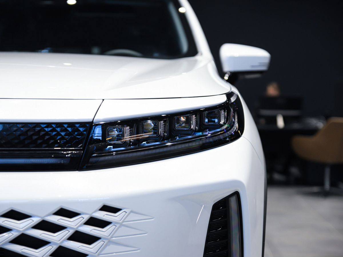 EXEED LX Premium 1.6T 7DCT 4WD