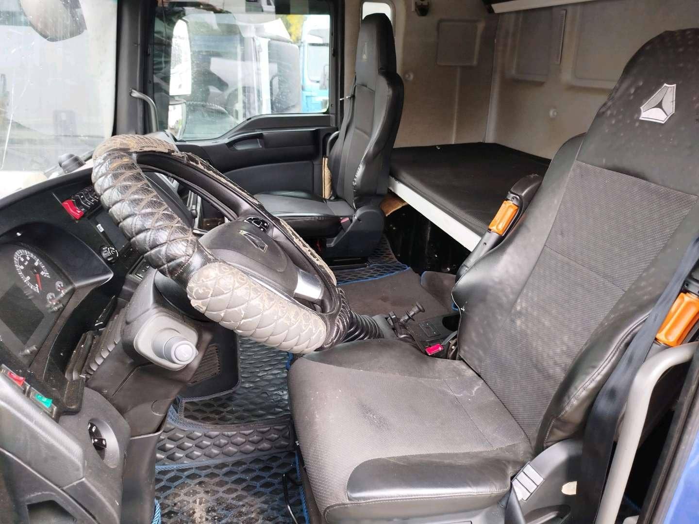 Sitrak С7Н 6×4 ZZ4256V364HE,  487 563 км, 2023 года в лизинг