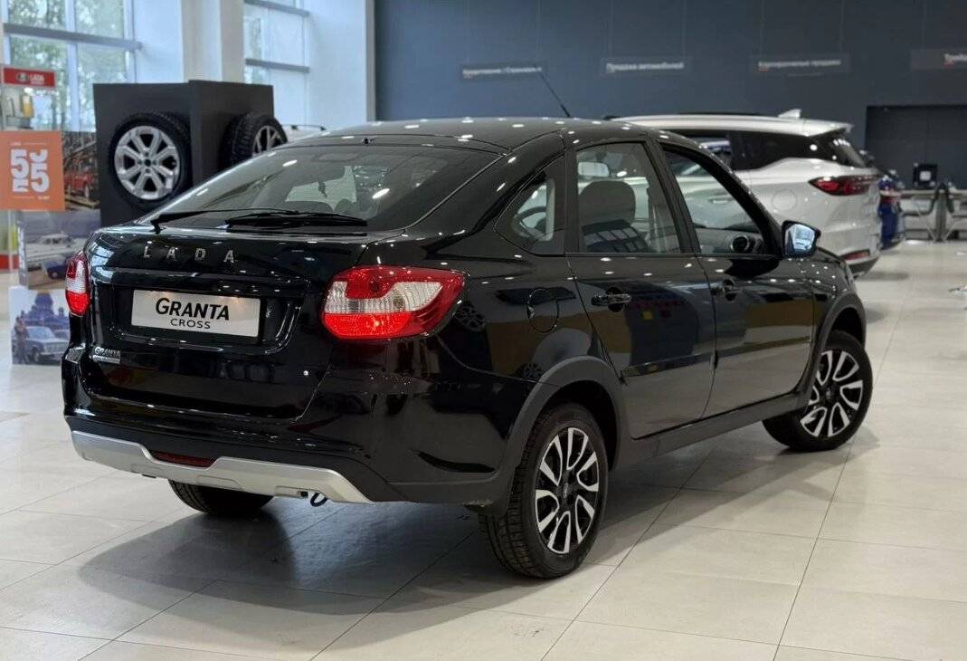 Lada Granta седан Комфорт 1.6 90 л.с. МТ (Comfort)