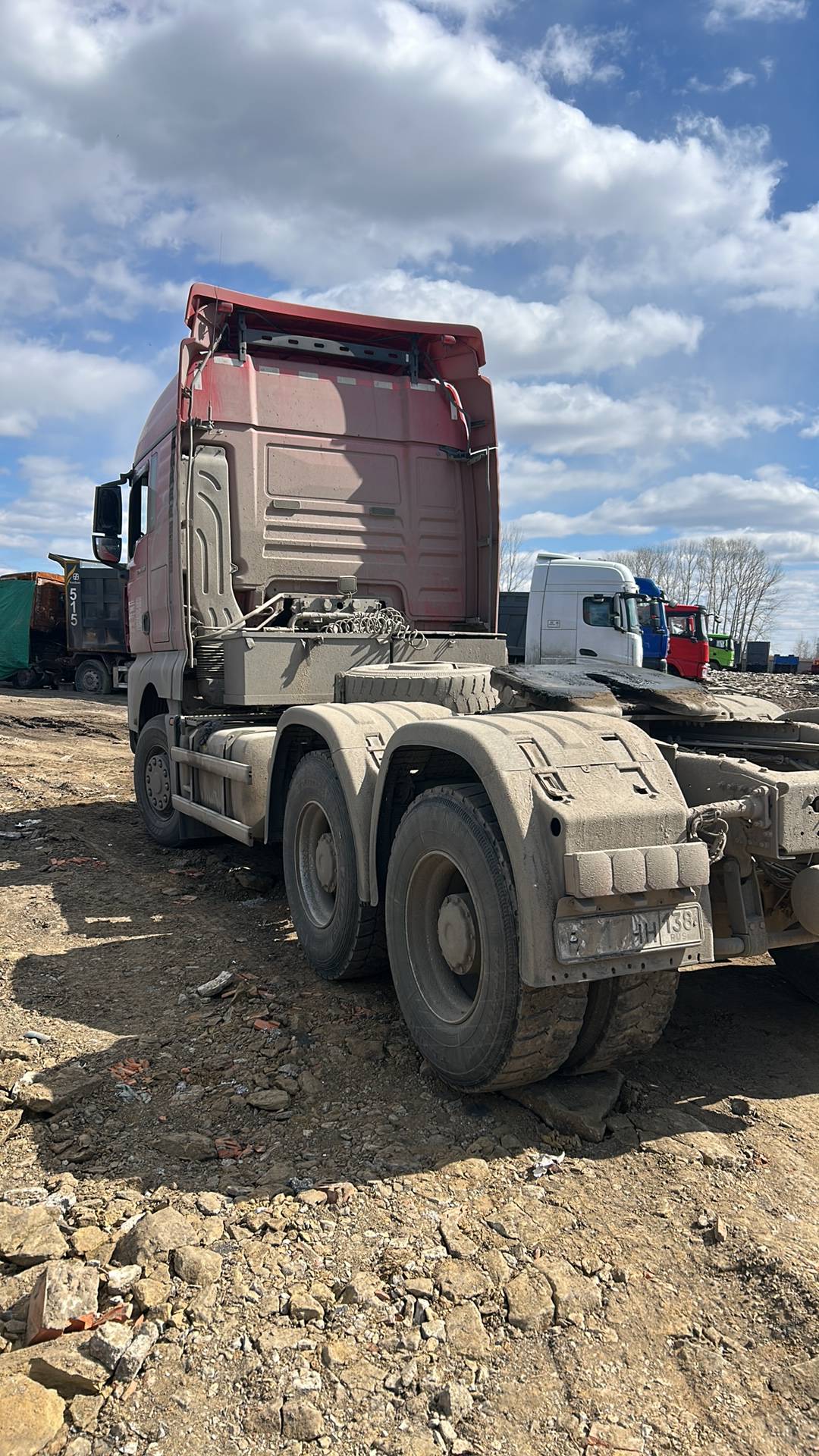 Sitrak С7Н 6×4 ZZ4256V364HE,  204 576 км, 2023 года в лизинг