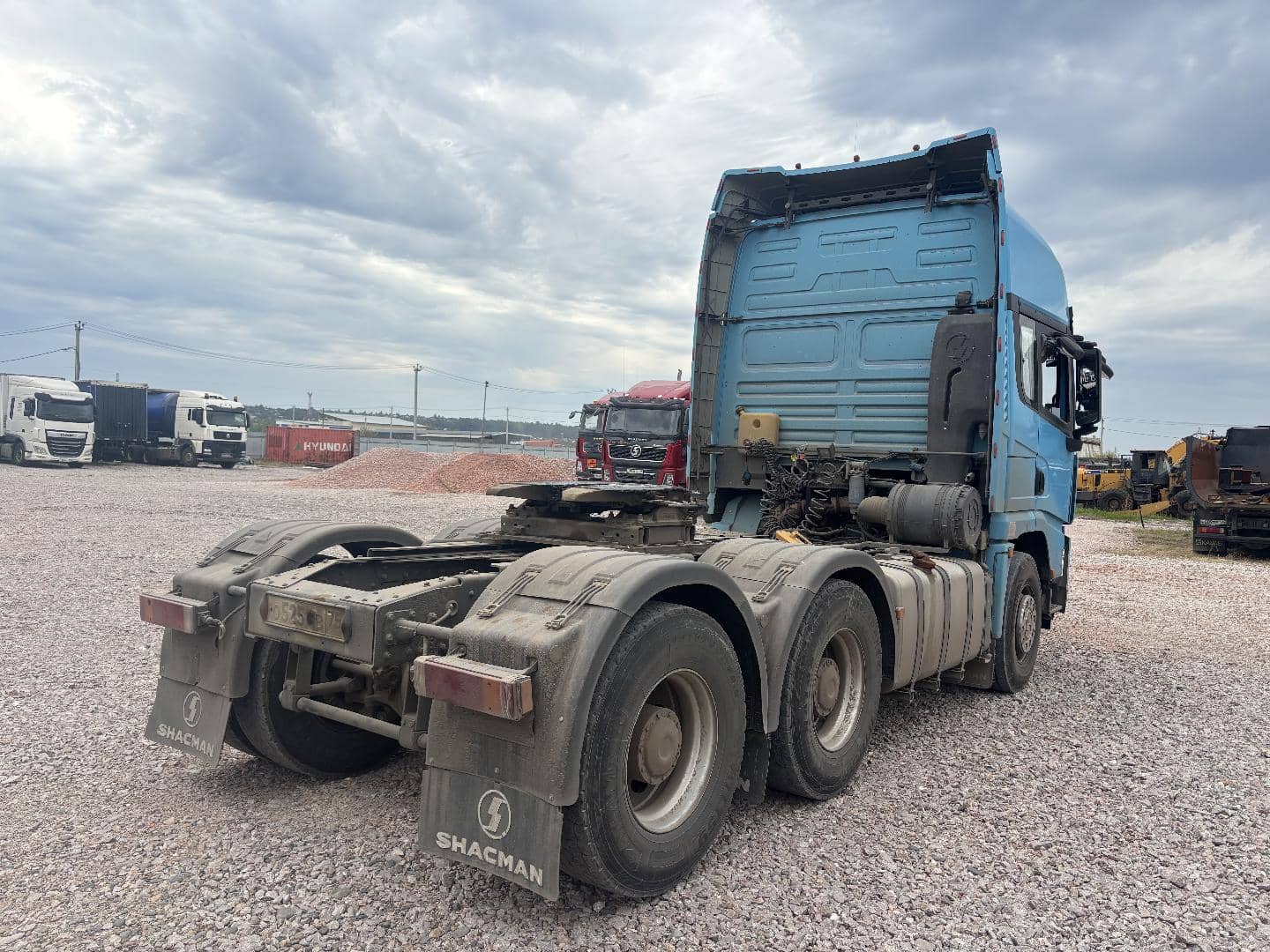 Shacman SX42584V324,  250 370 км, 2023 года в лизинг
