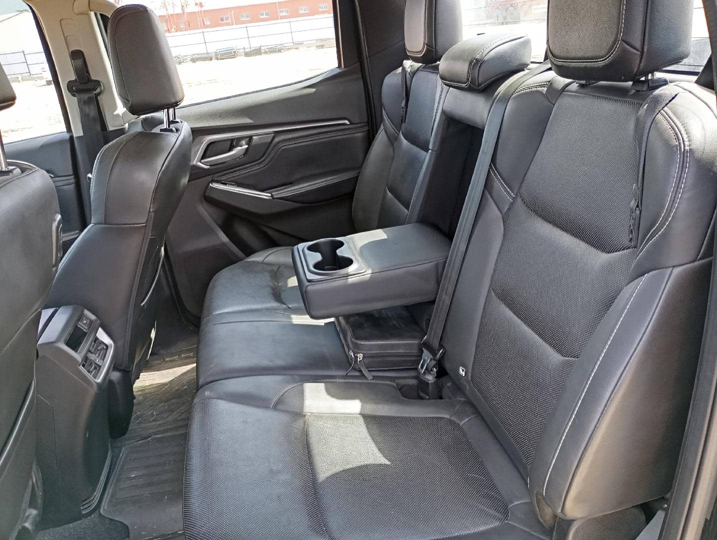 ISUZU D-Max,  42 374 км, 2022 года в лизинг