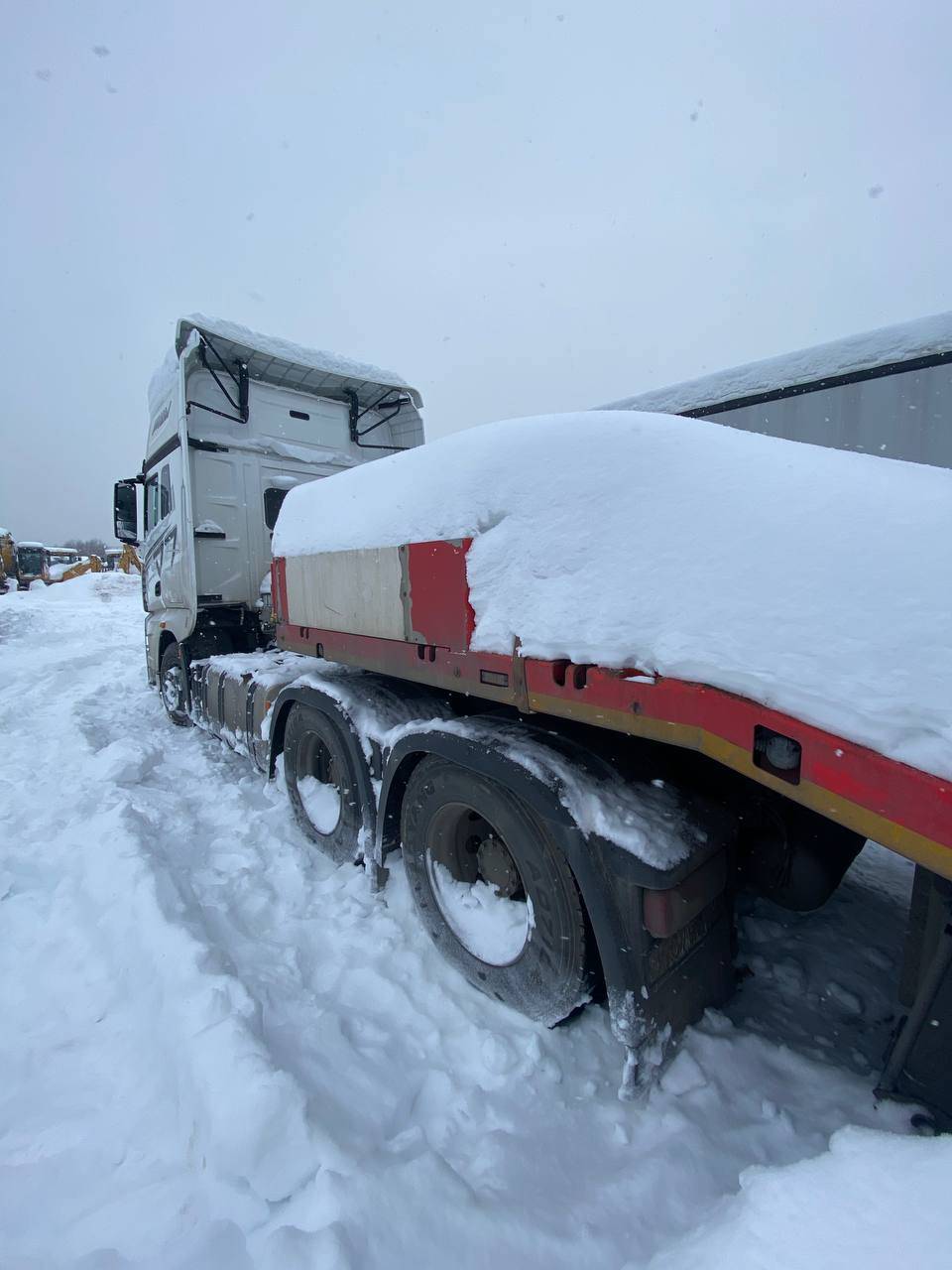 FAW CA4250P77K25T1E5 6x4,  126 776 км, 2024 года в лизинг