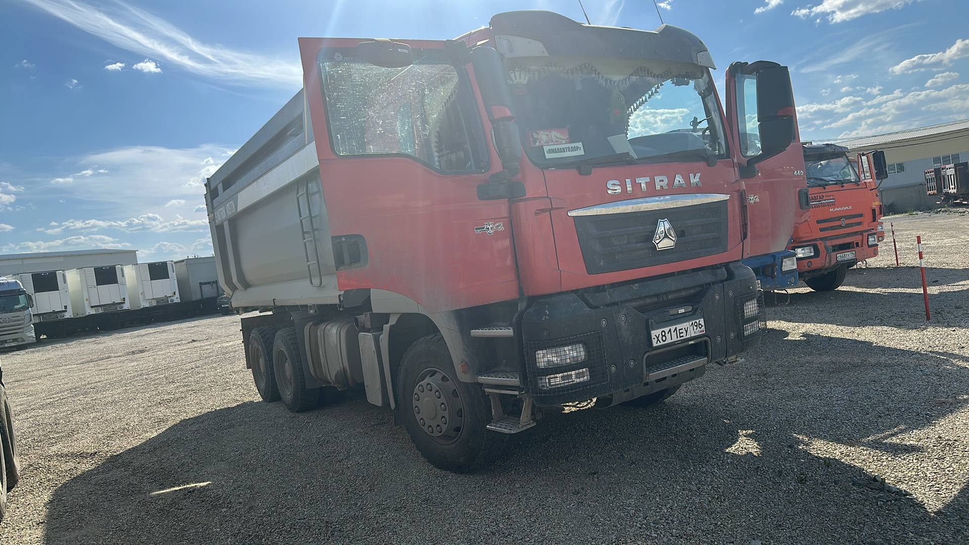Sitrak ZZ3256V384ME
