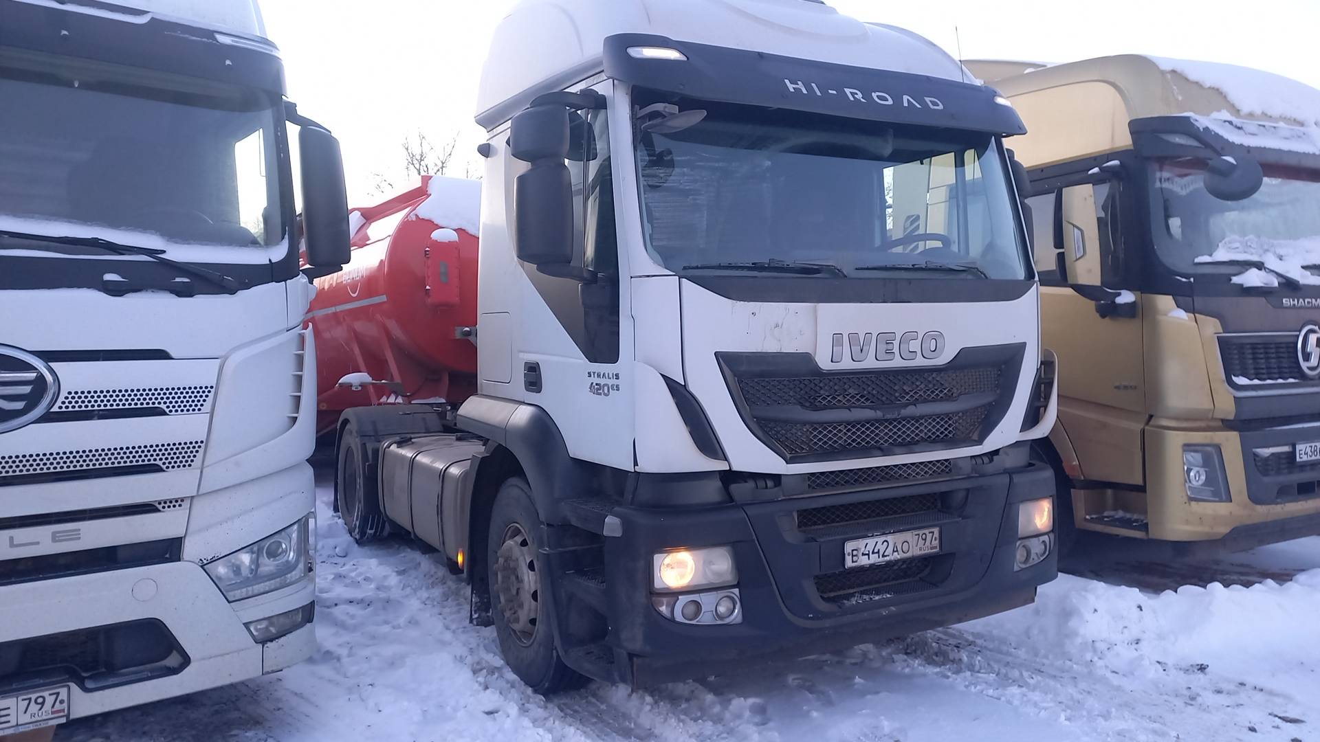 IVECO Stralis AT440S42T/P RR 4x2 (HI-ROAD)