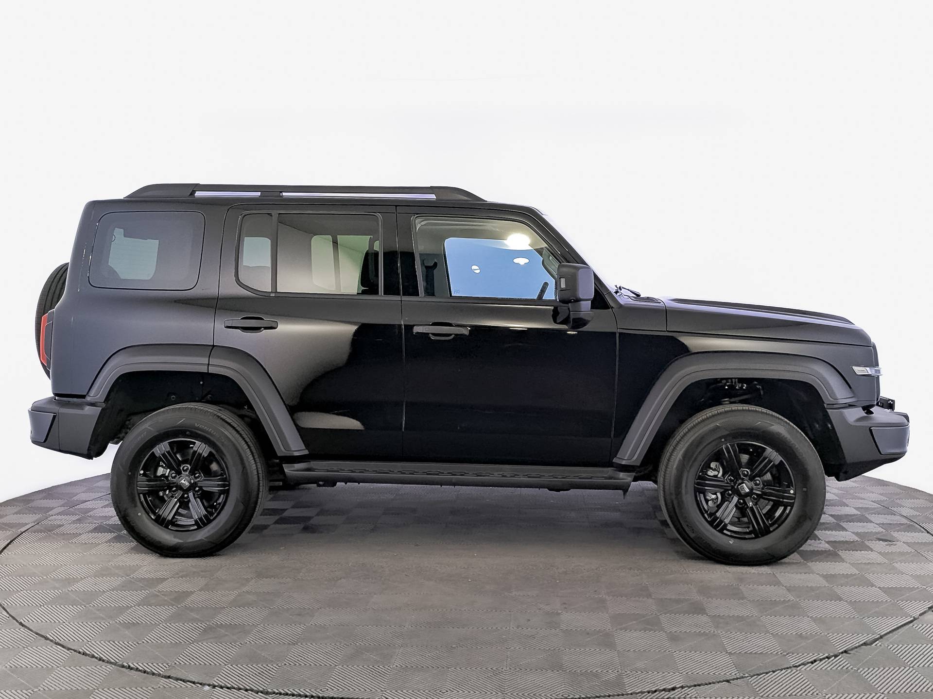 Tank 300 City Premium 2.0 8AT 4WD