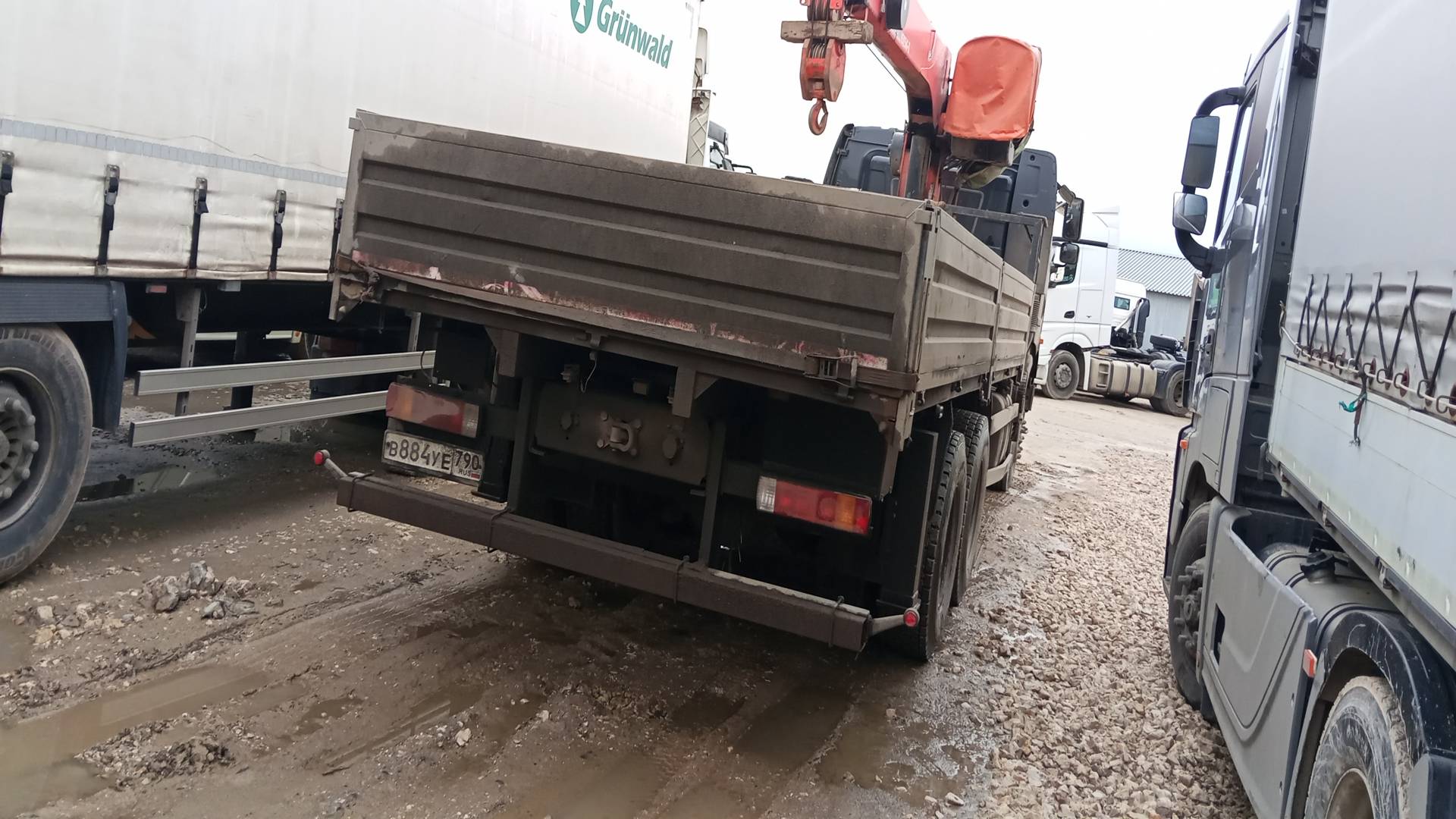 FAW CA3250P66K24T1E5 6х4,  64 362 км, 2024 года в лизинг