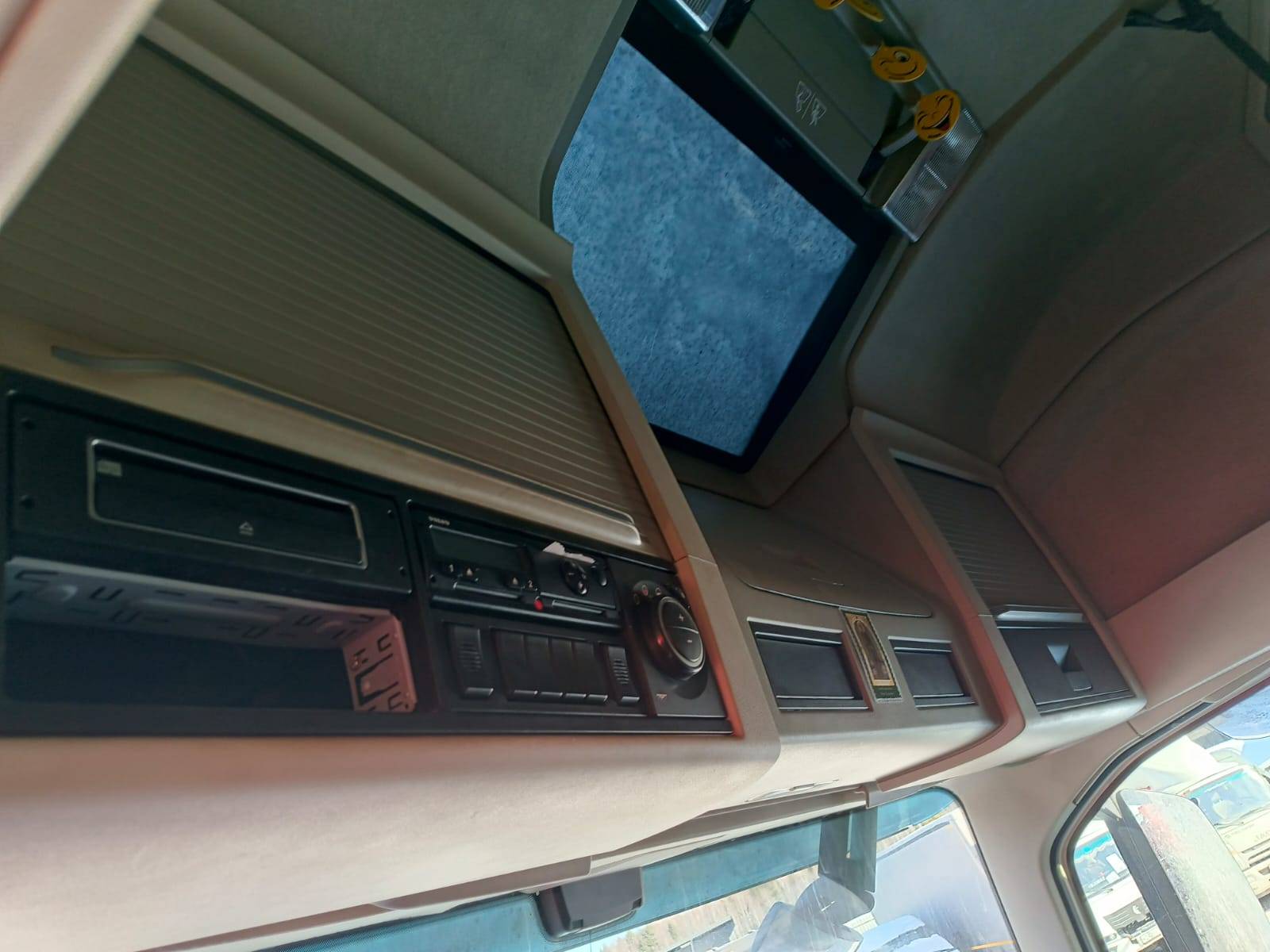 Volvo FH 460 4x2 (FH Globetrotter) Лот 000007053