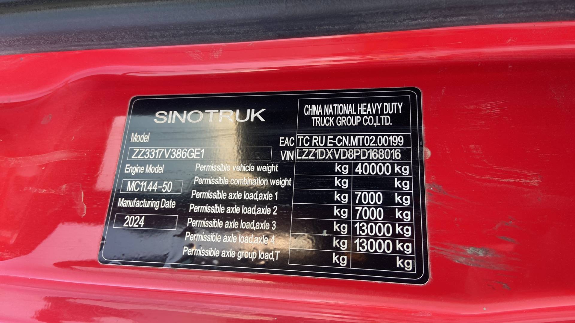 HOWO ZZ3317V386GE1 8х4,  28 863 км, 2024 года в лизинг