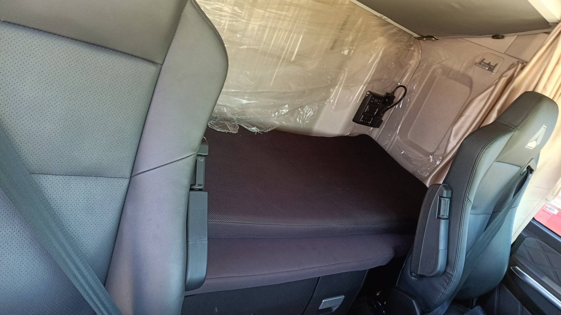 Sitrak С7Н MAX 6×4 ZZ4256V364HE,  58 960 км, 2023 года