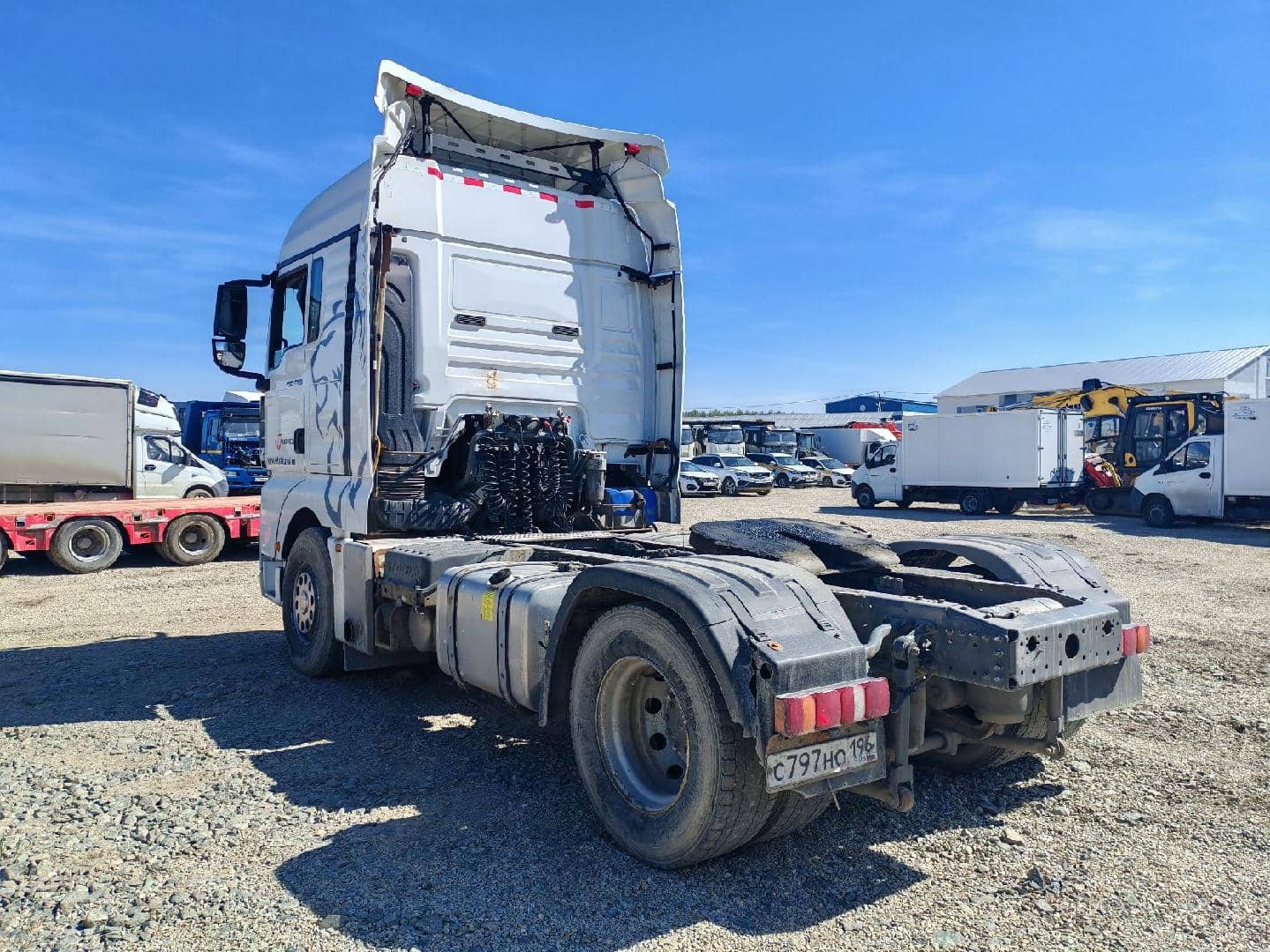 Sitrak ZZ4186V391HE,  462 442 км, 2023 года в лизинг