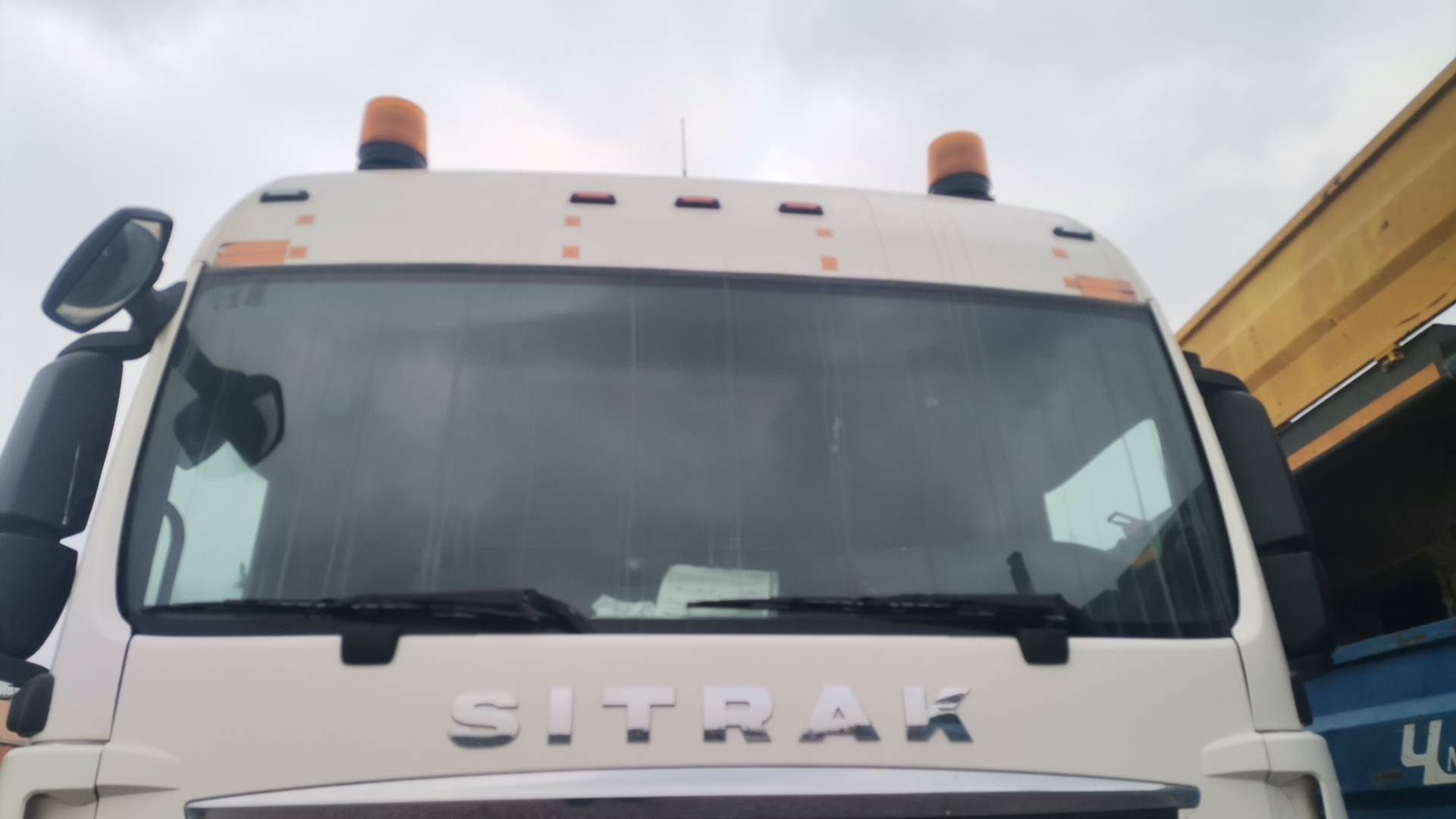 Sitrak C7H 4x2 ZZ4186V361HE,  363 313 км, 2023 года в лизинг