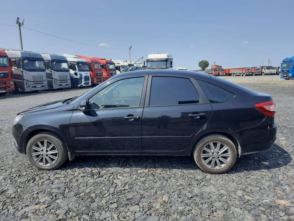Lada Granta лифтбек,  85 071 км, 2023 года в лизинг
