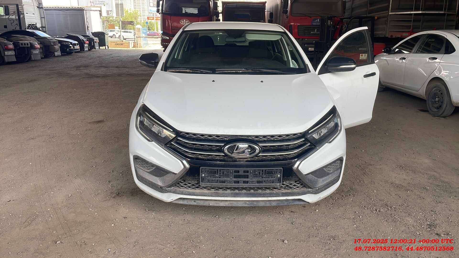 Lada Vesta седан,  64 798 км, 2023 года в лизинг