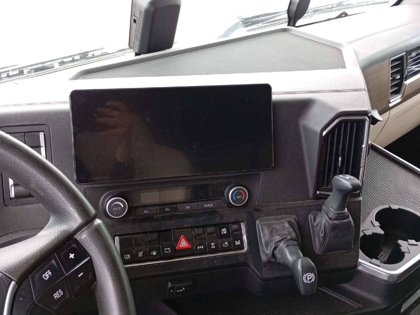 Sitrak С7Н MAX 6×4 ZZ4256V364HE,  87 984 км, 2023 года в лизинг
