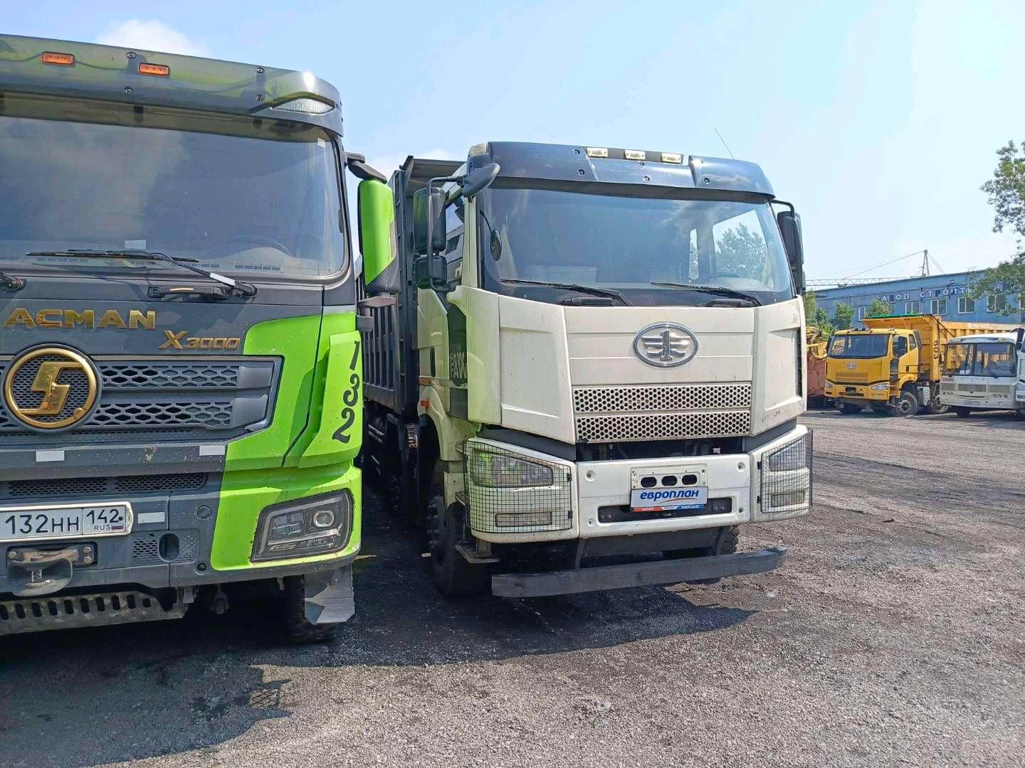 FAW CA3310P66K24T4E5 8х4,  208 570 км, 2023 года в лизинг