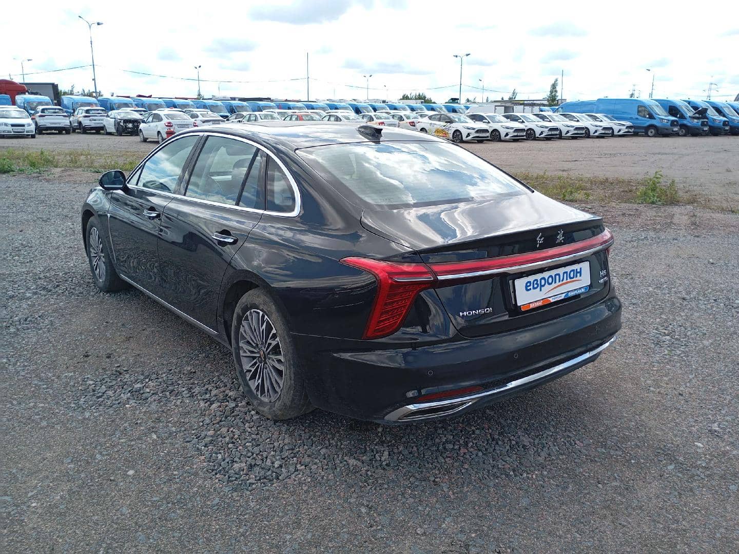 Hongqi H5,  117 685 км, 2024 года в лизинг