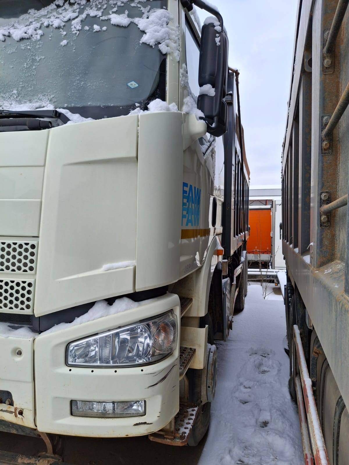 FAW CA3250P66K2T1E5 6х4 Лот 000000525