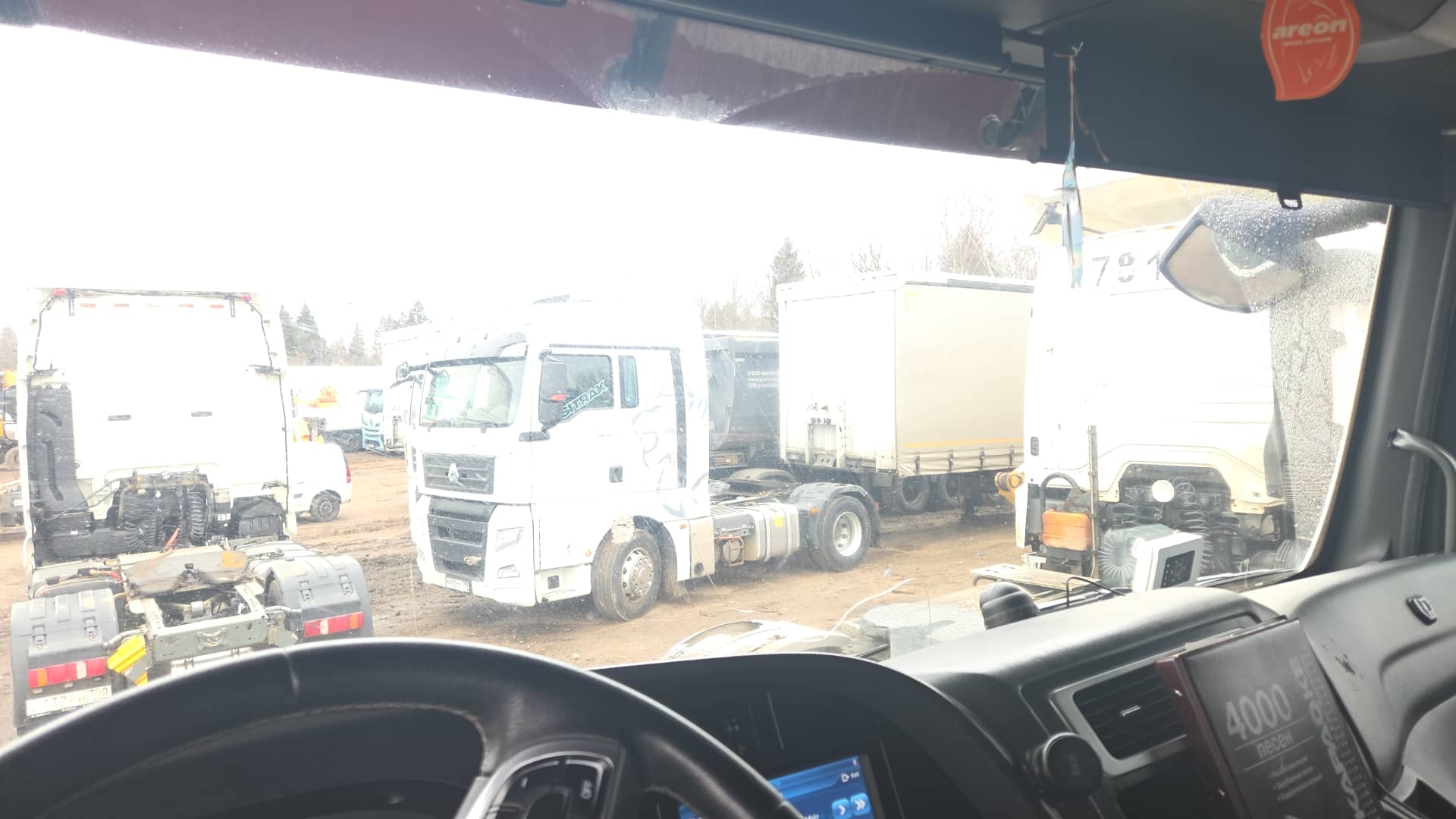 Sitrak C7H 4x2 ZZ4186V361HE,  394 858 км, 2023 года в лизинг
