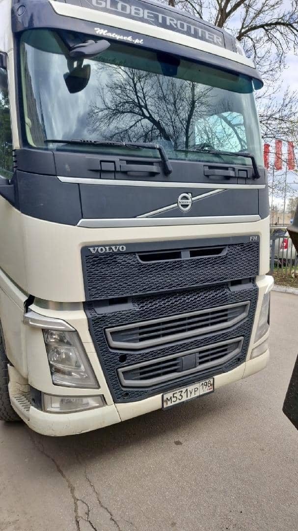 Volvo FH 500 6x2 (FH Globetrotter),  717 761 км, 2019 года в лизинг