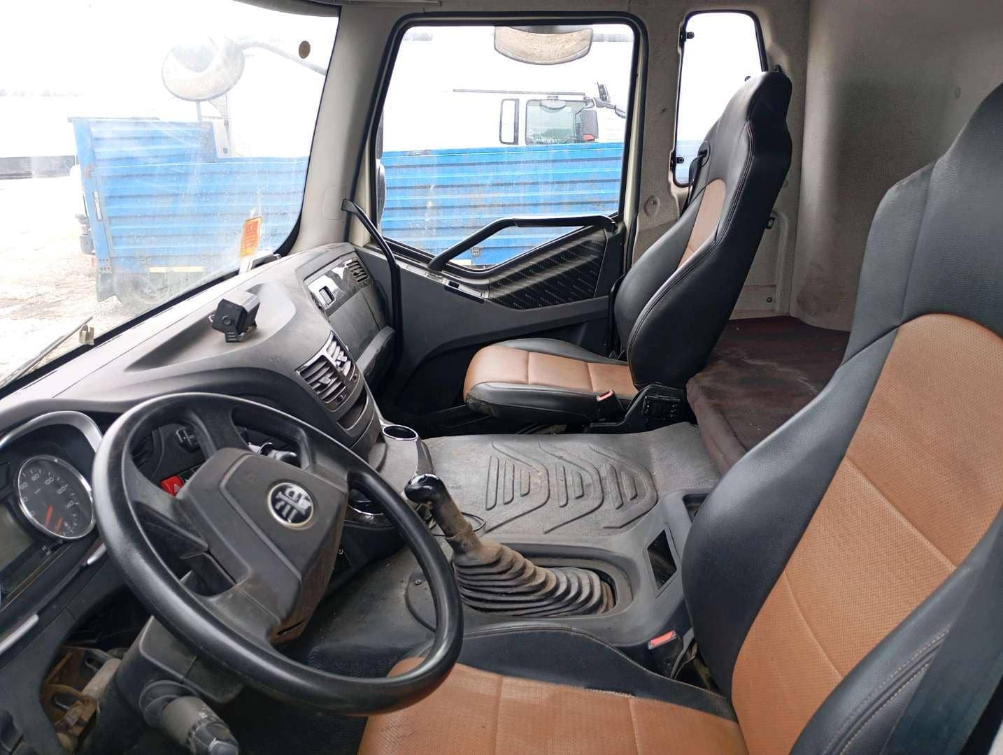 FAW CA3310P66K24T4E5 8х4,  116 958 км, 2022 года в лизинг
