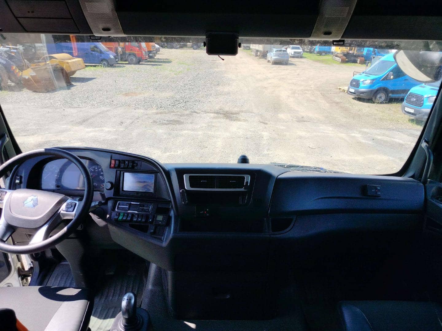 Sitrak C7H 4x2 ZZ4186V361HE,  593 472 км, 2022 года в лизинг