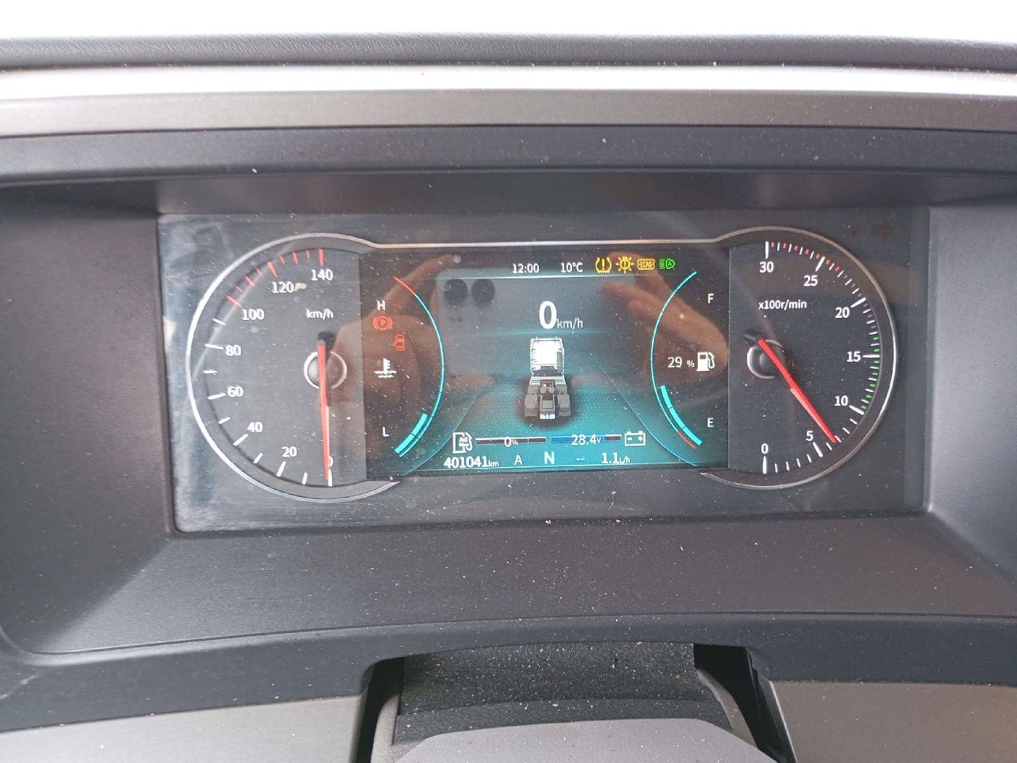 DongFeng GX DFH4180 4x2,  401 041 км, 2024 года в лизинг