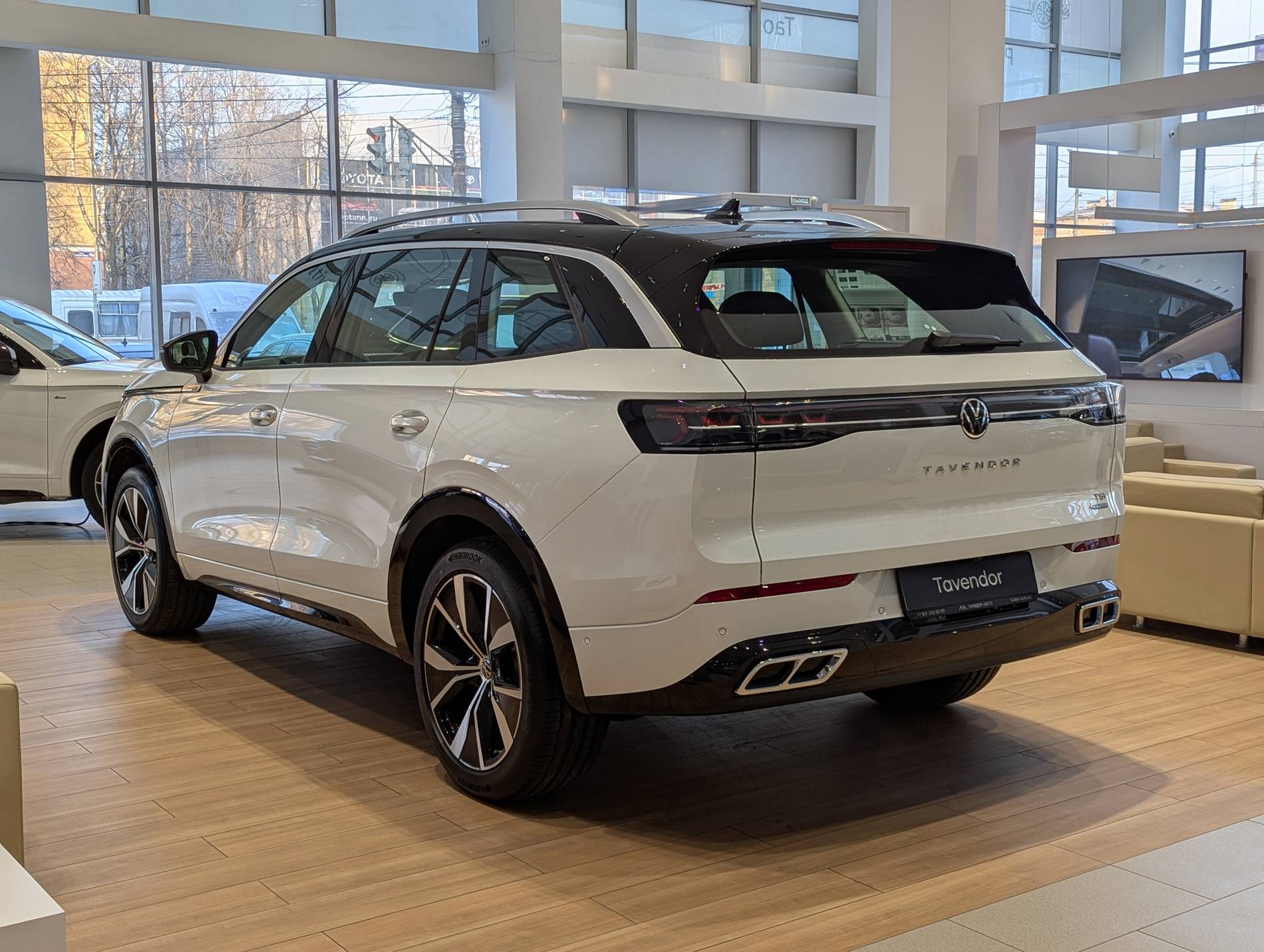 Volkswagen Tavendor R-Line Edition 380TSI 7AT 4Motion