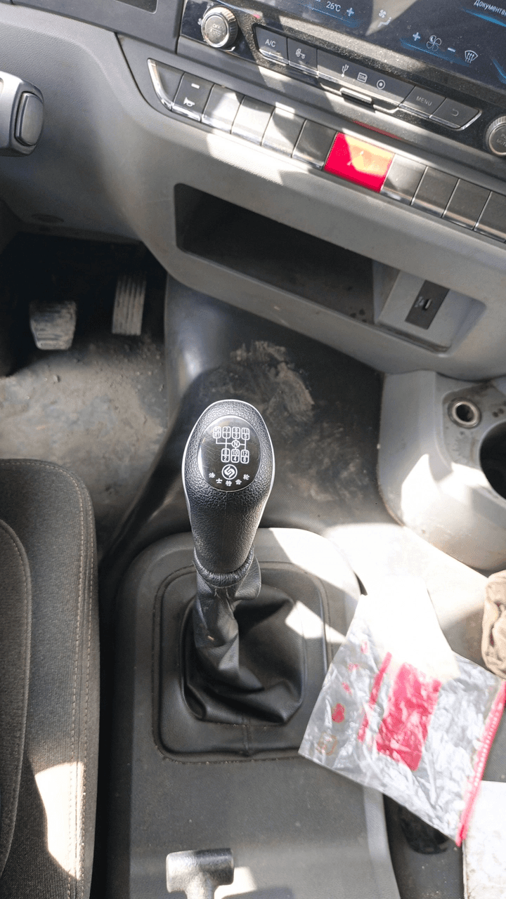 Shacman SX331863366,  122 000 км, 2024 года в лизинг