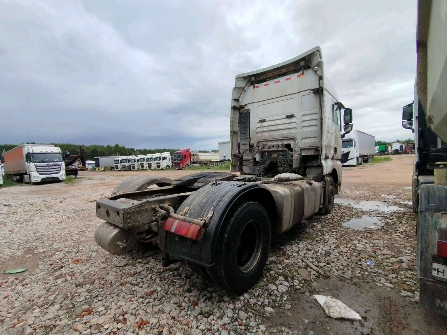 Sitrak C7H 4x2 ZZ4186V361HE,  843 370 км, 2022 года в лизинг