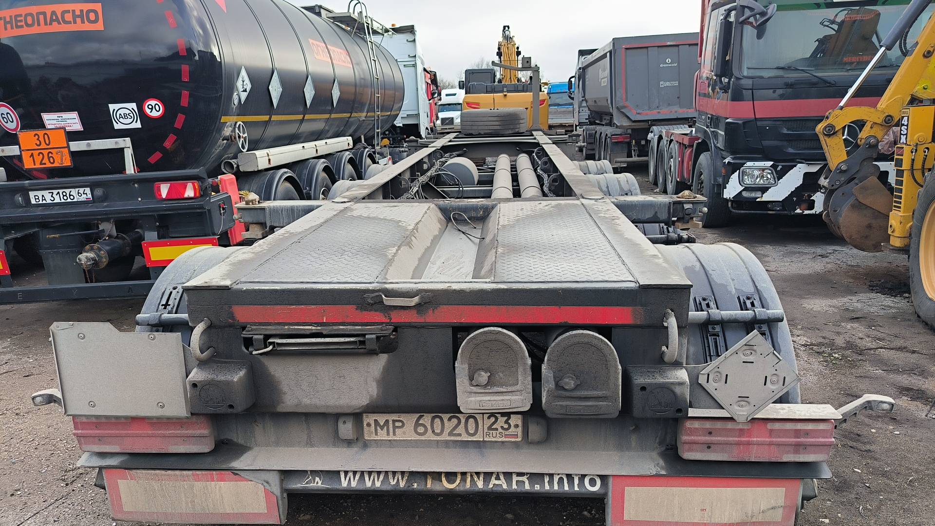 Тонар Контейнеровоз 9988, 2023 года в лизинг