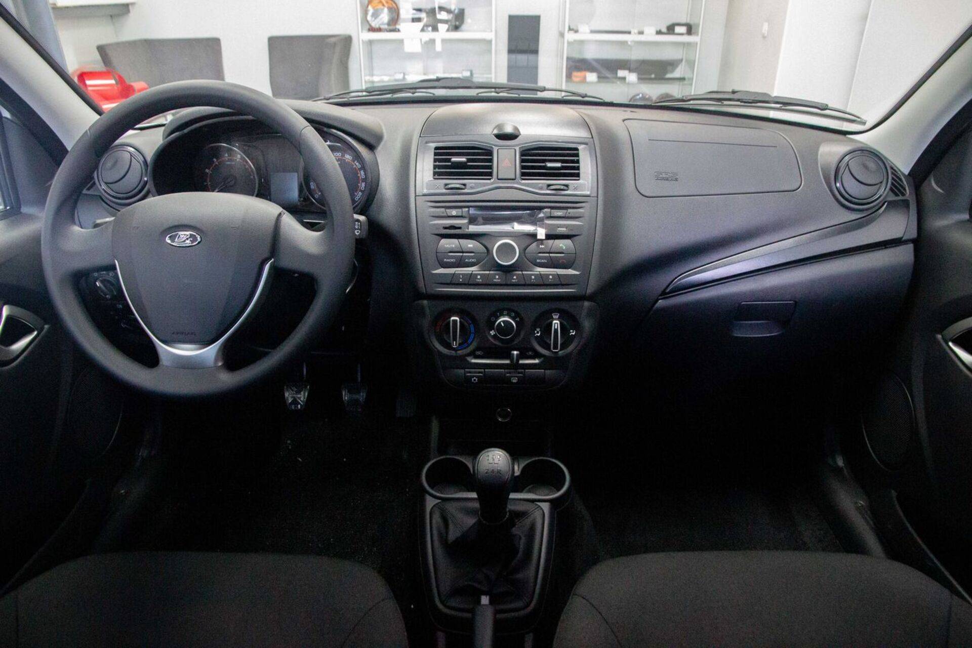 Lada Granta седан Comfort'24 1.6 90hp 5MT