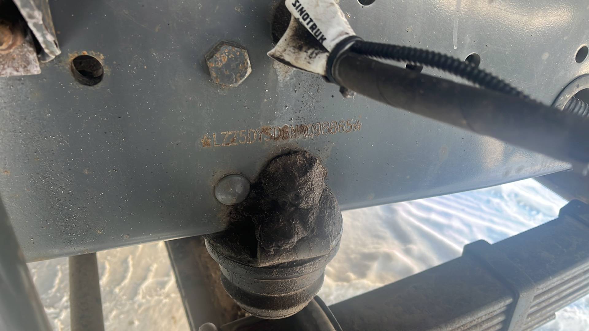 HOWO ZZ3407S3867Е 8х4,  249 350 км, 2022 года в лизинг