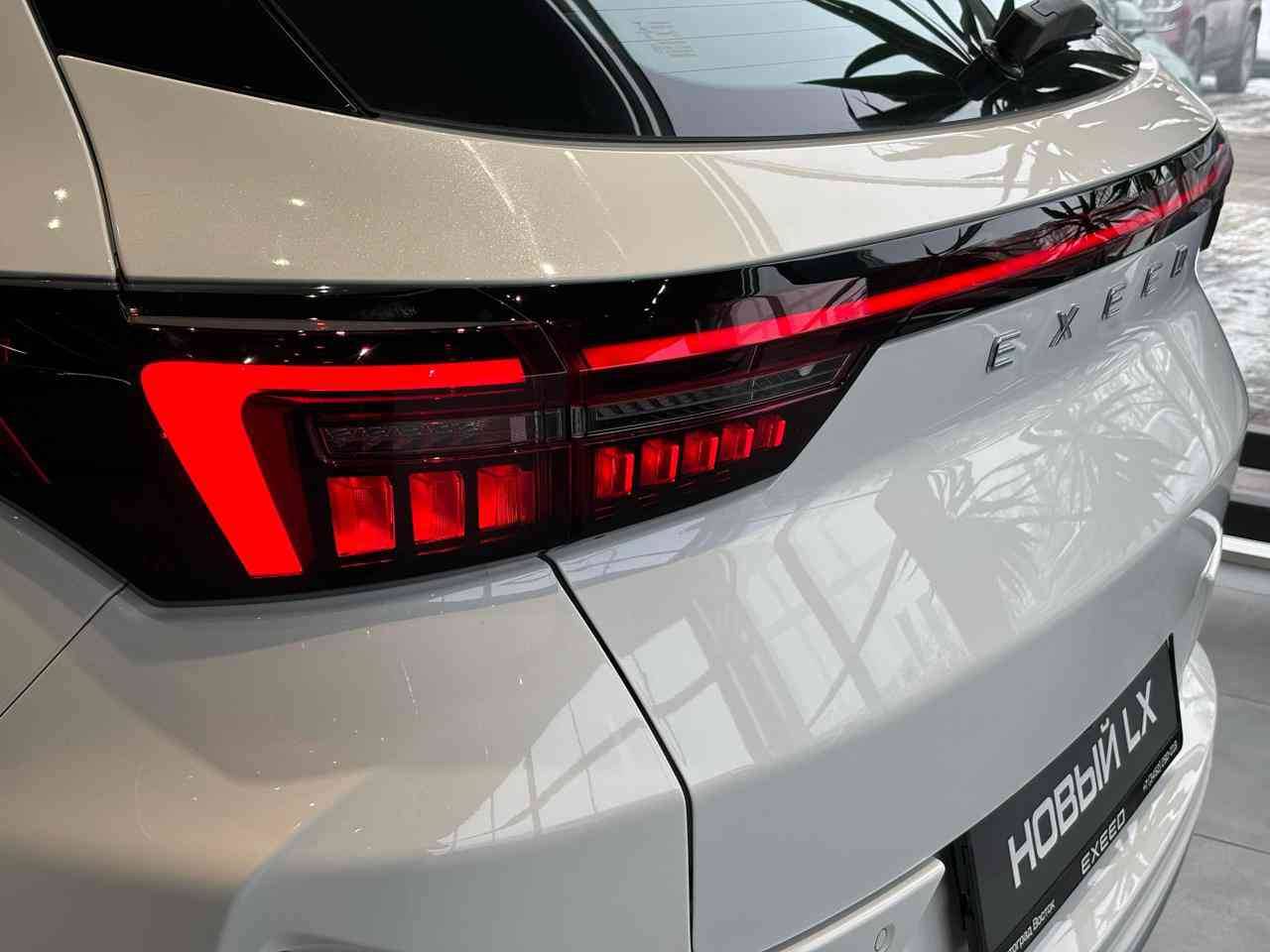 EXEED LX Premium 1.6T 7DCT