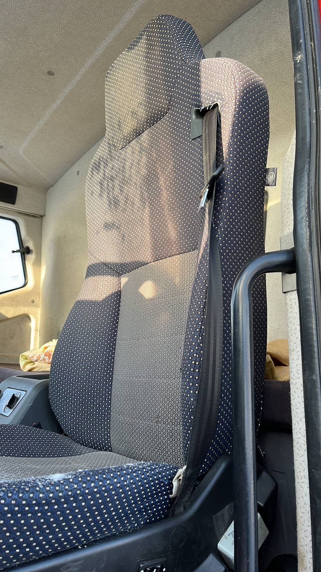 FAW CA3250P66K24L1TE5 6x6,  80 000 км, 2022 года в лизинг