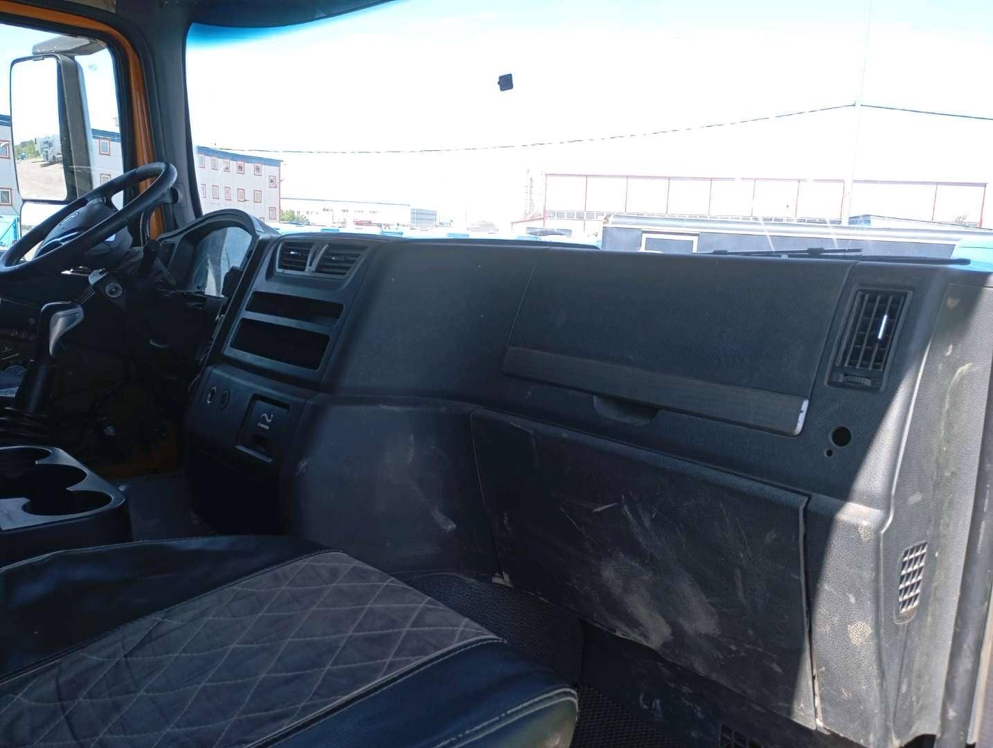 Shacman SX32586V384,  263 551 км, 2022 года в лизинг