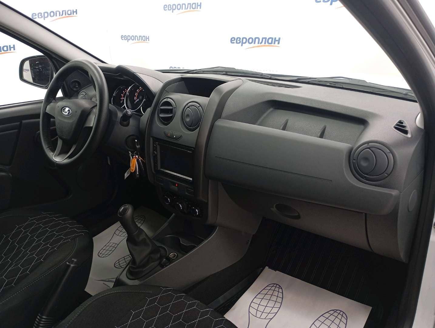 Lada Granta фургон,  981 км, 2024 года в лизинг