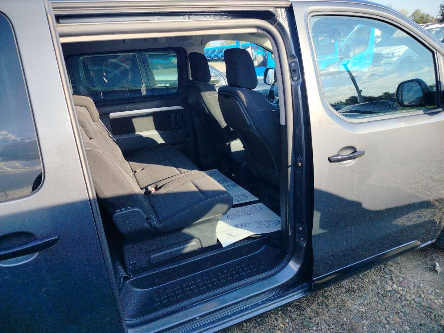 Peugeot Traveller,  103 464 км, 2021 года в лизинг