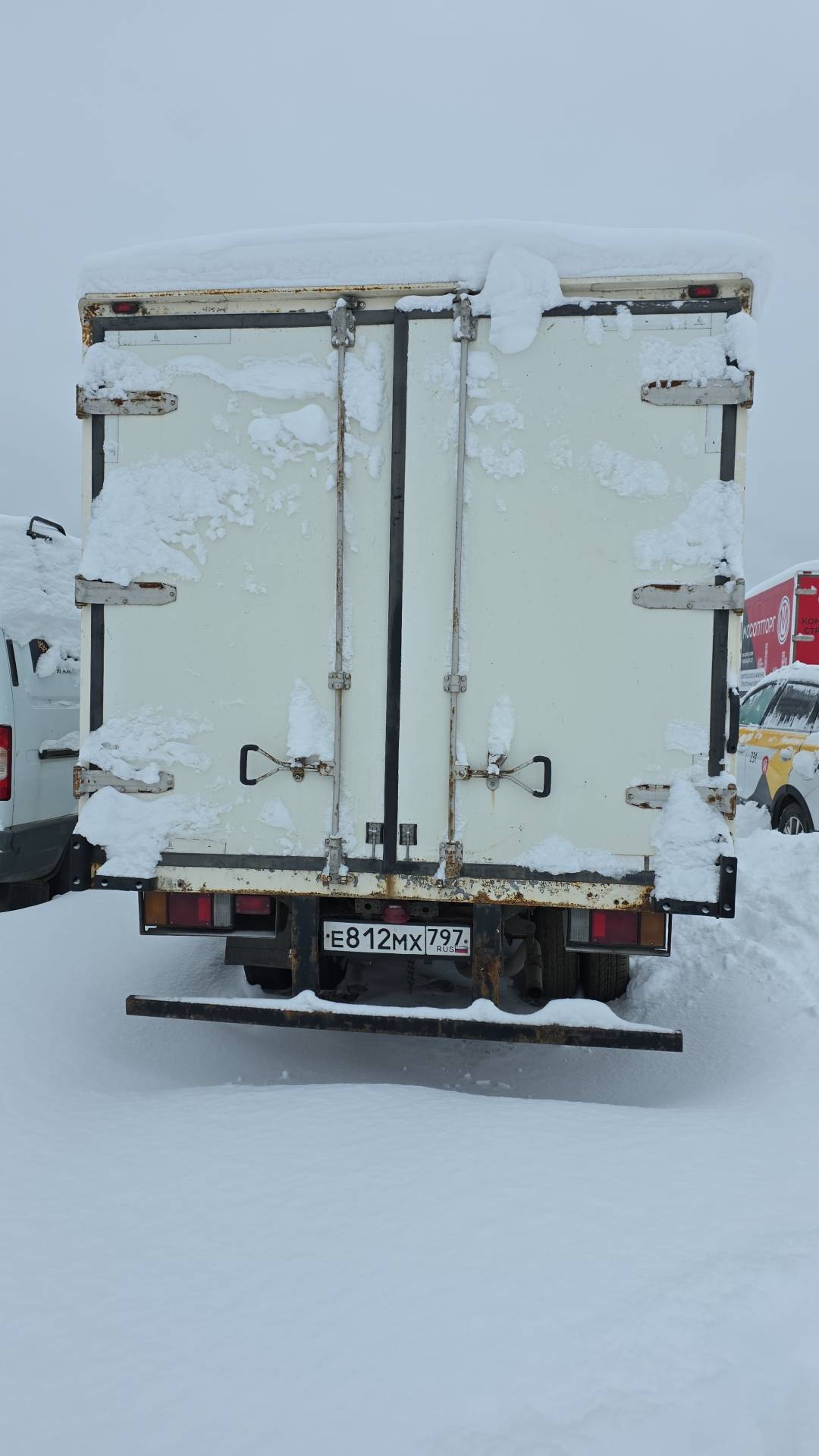 ISUZU ELF 4,5,  268 529 км, 2017 года в лизинг