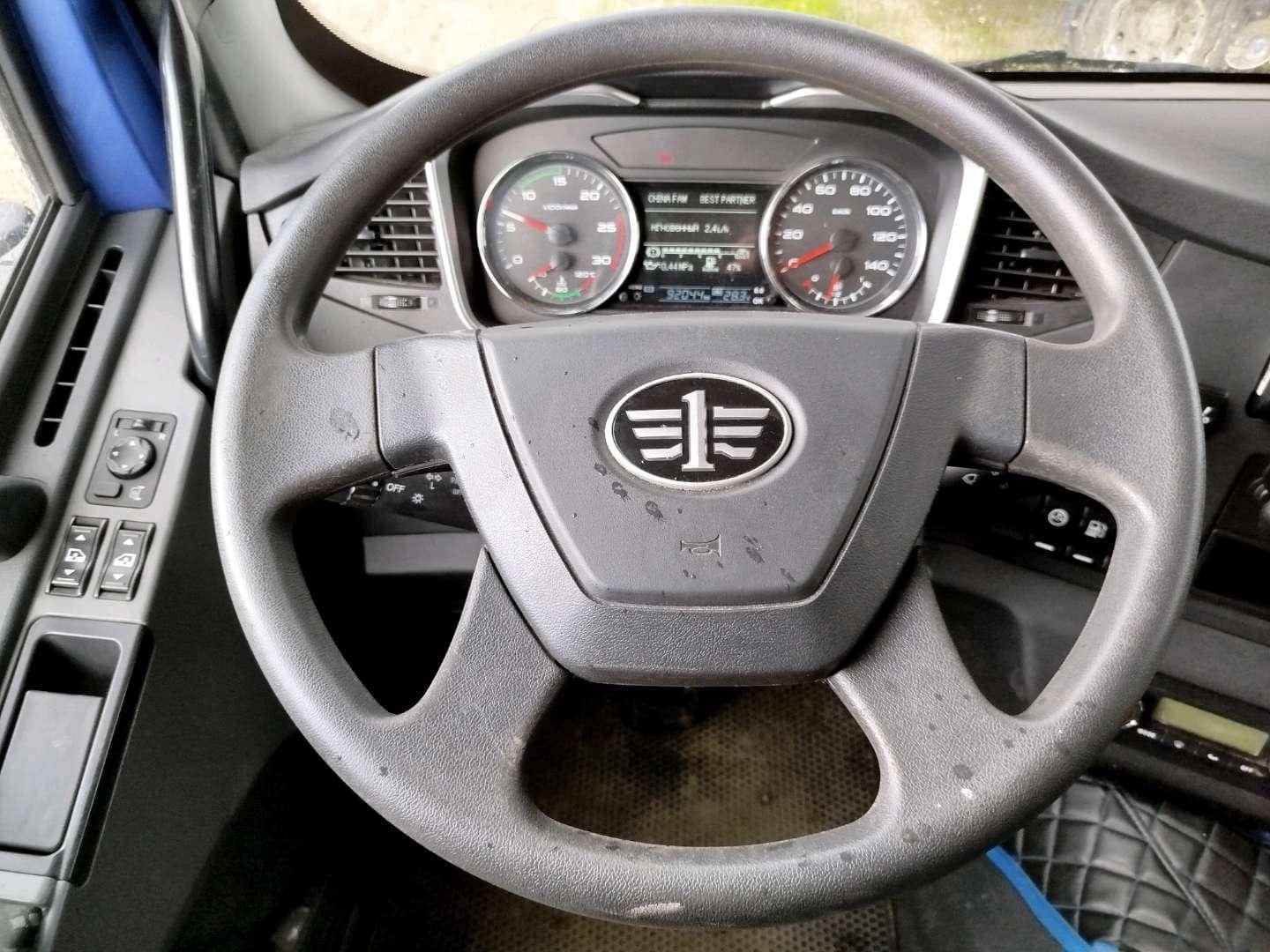 FAW CA3250P66K24T1E5 6х4,  92 044 км, 2024 года в лизинг