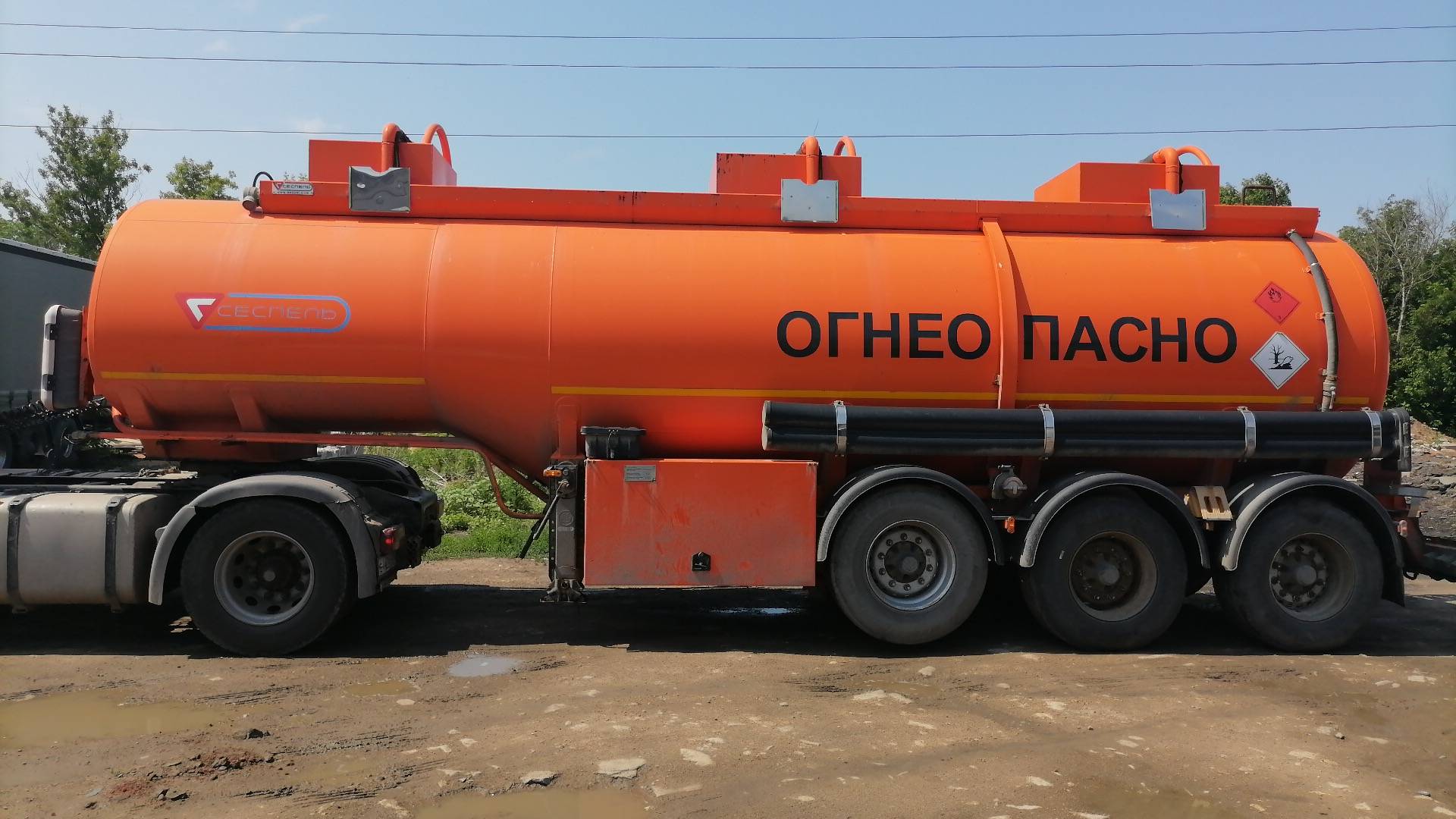 Сеспель Бензовоз SF3328 (964845), 2017 года в лизинг